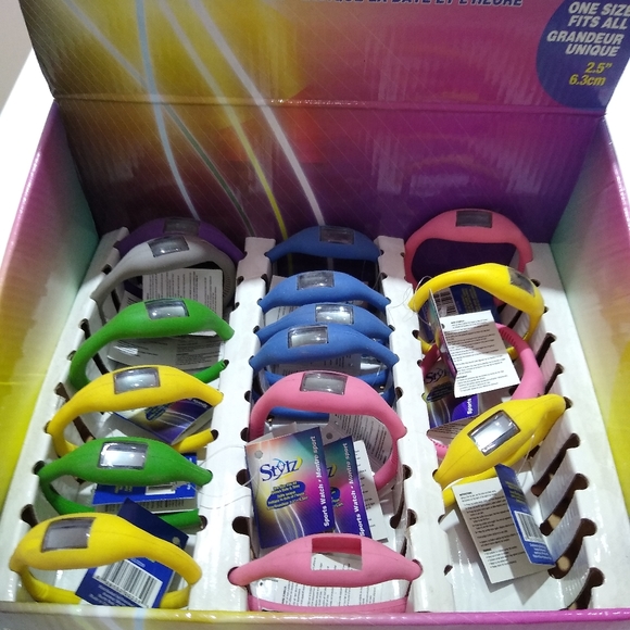 Stylz Kids/Men/Woman's Trendy Digital Sports Watch - Picture 2 of 5